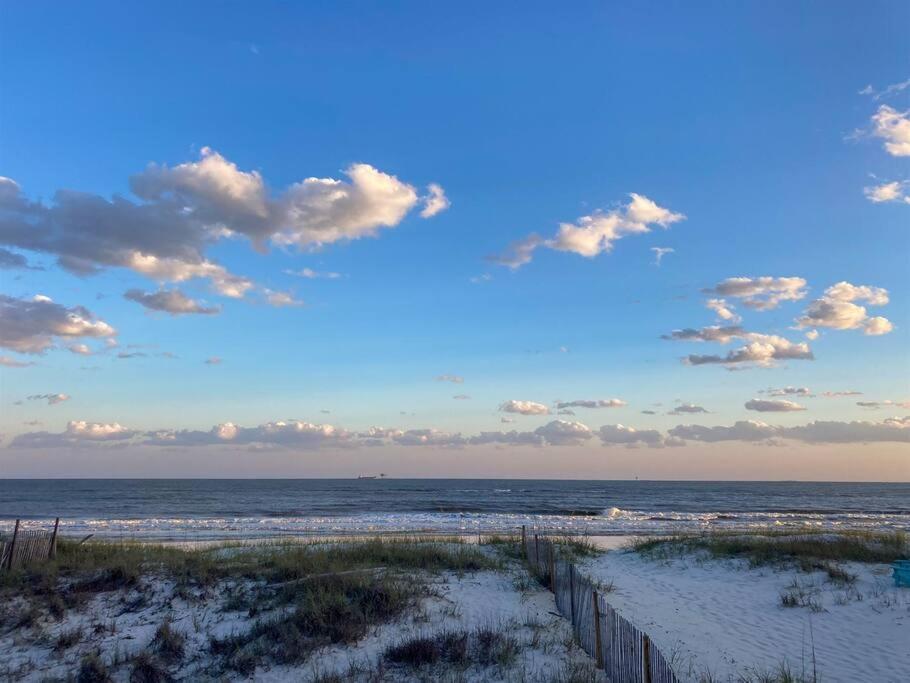 Eye-Catching Property W/ Picturesque Coastal Views Gulf Shores Exterior foto